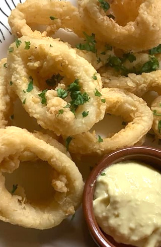 Calamares a la Andaluza y aïoli